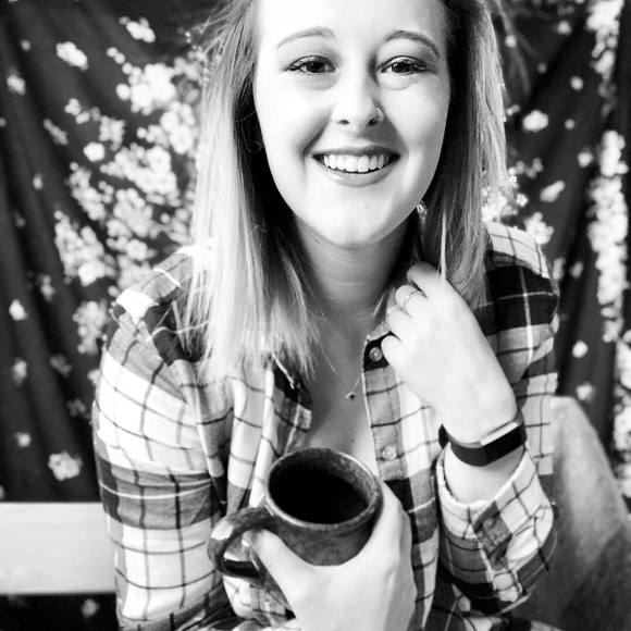 Meet your Posher, Keisha - Picture 1 of 1